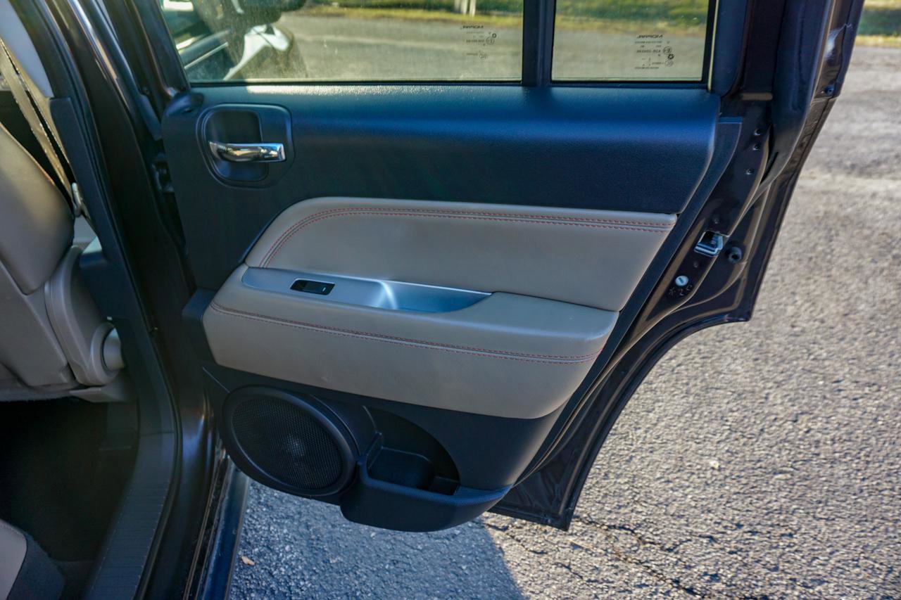 Used 2014 Jeep Compass Latitude image 26