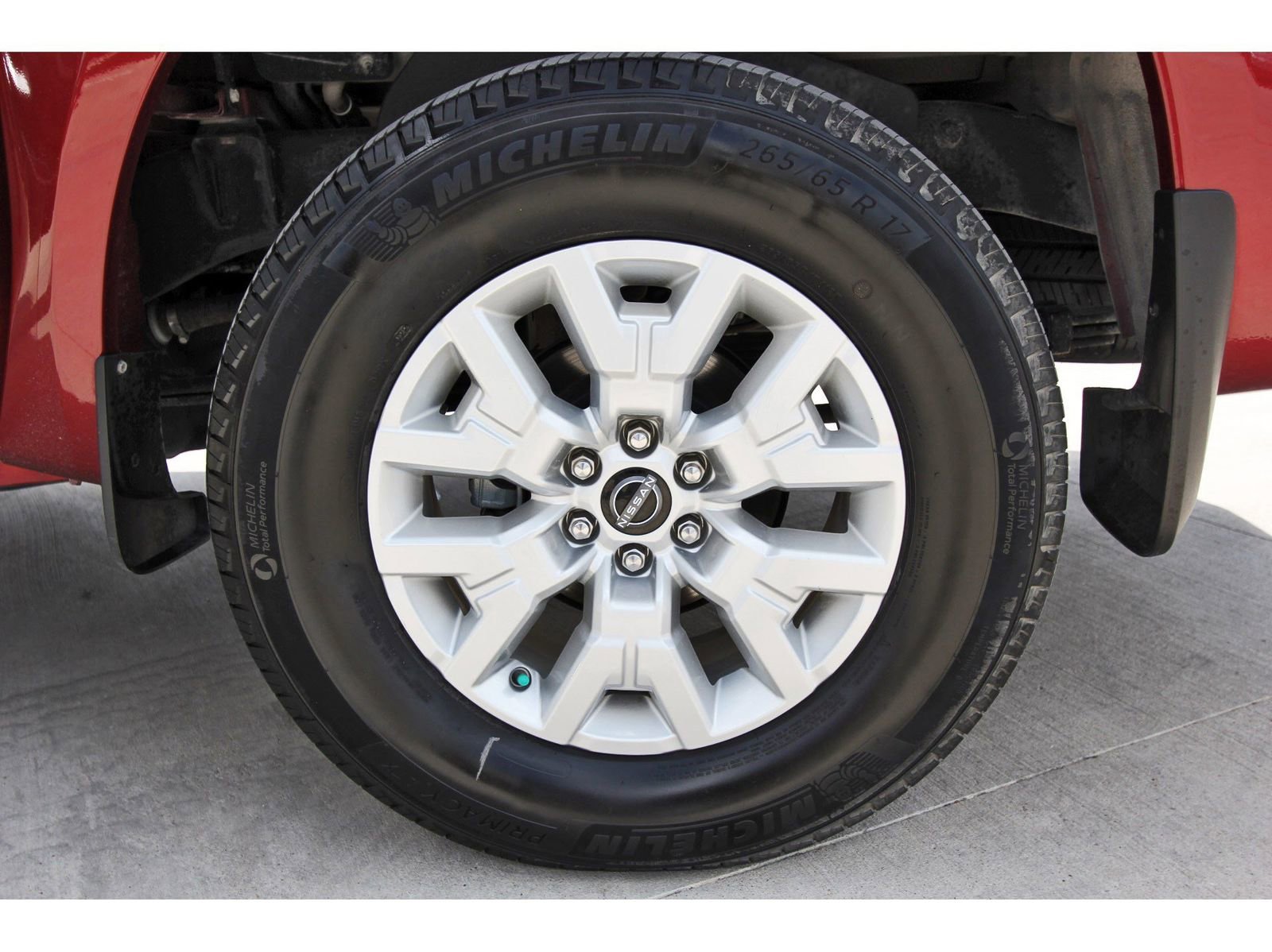 Used 2023 Nissan Frontier SV w/ Technology Package image 30