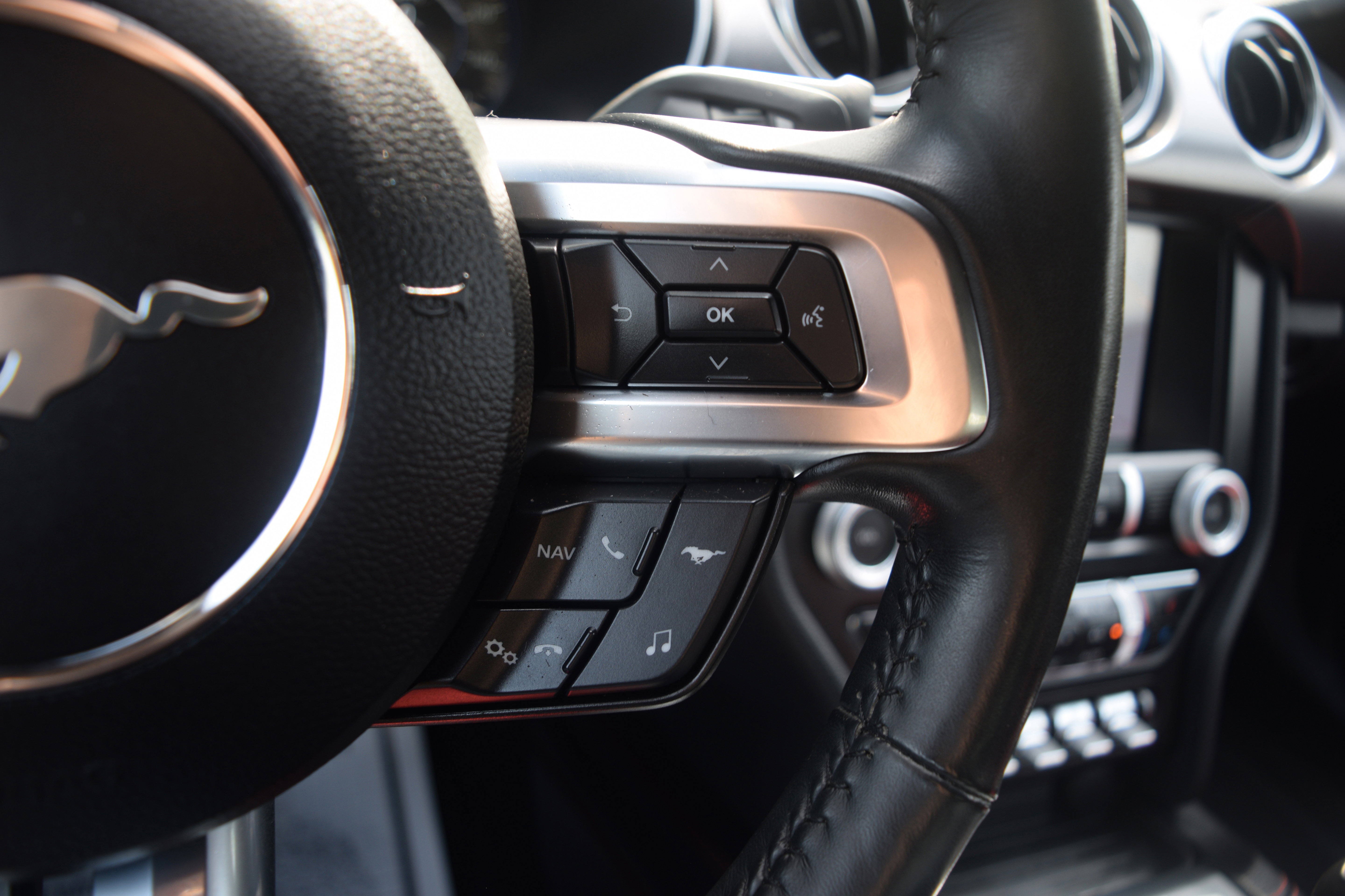 Used 2020 Ford Mustang GT Premium w/ Equipment Group 401A RWD image 5