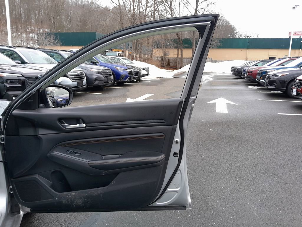 Used 2019 Nissan Altima 2.5 SR w/ SR Premium Package image 34