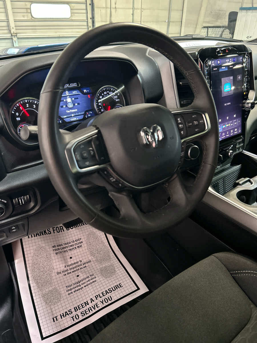 Used 2025 RAM 1500 Big Horn AWD/4WD image 23
