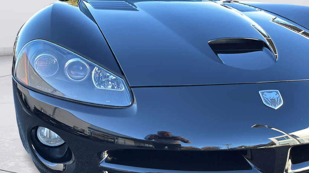 Used 2005 Dodge Viper SRT-10 RWD image 3