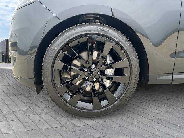 New 2026 Land Rover Range Rover Sport SE AWD/4WD image 9