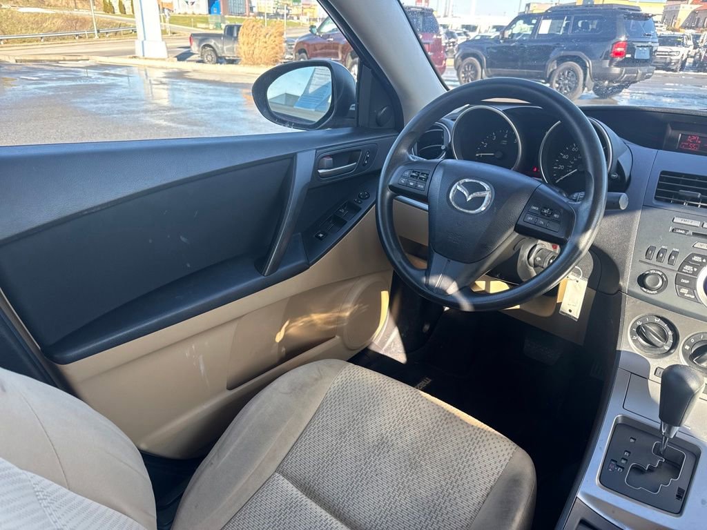 Used 2010 MAZDA MAZDA3 i Touring image 10