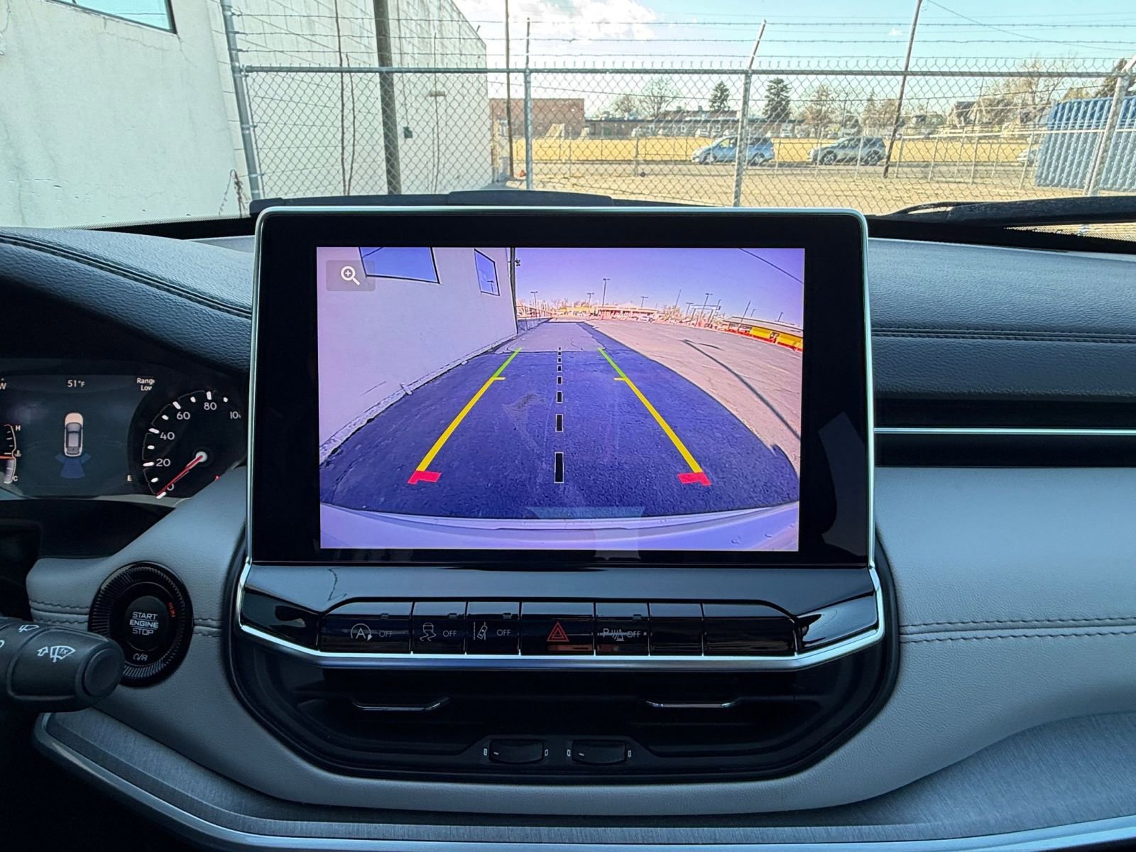 Used 2025 Jeep Compass Limited image 24