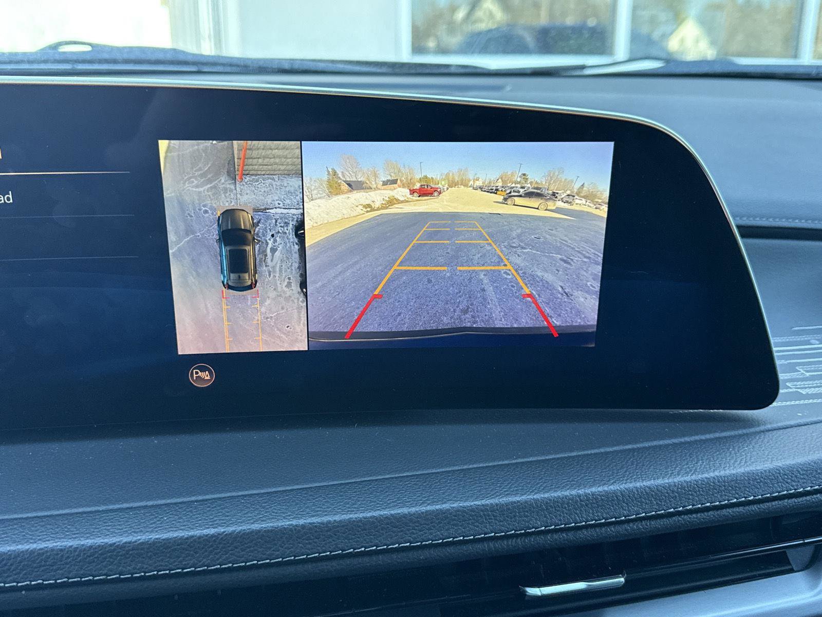 Used 2025 Cadillac XT4 Premium Luxury image 22