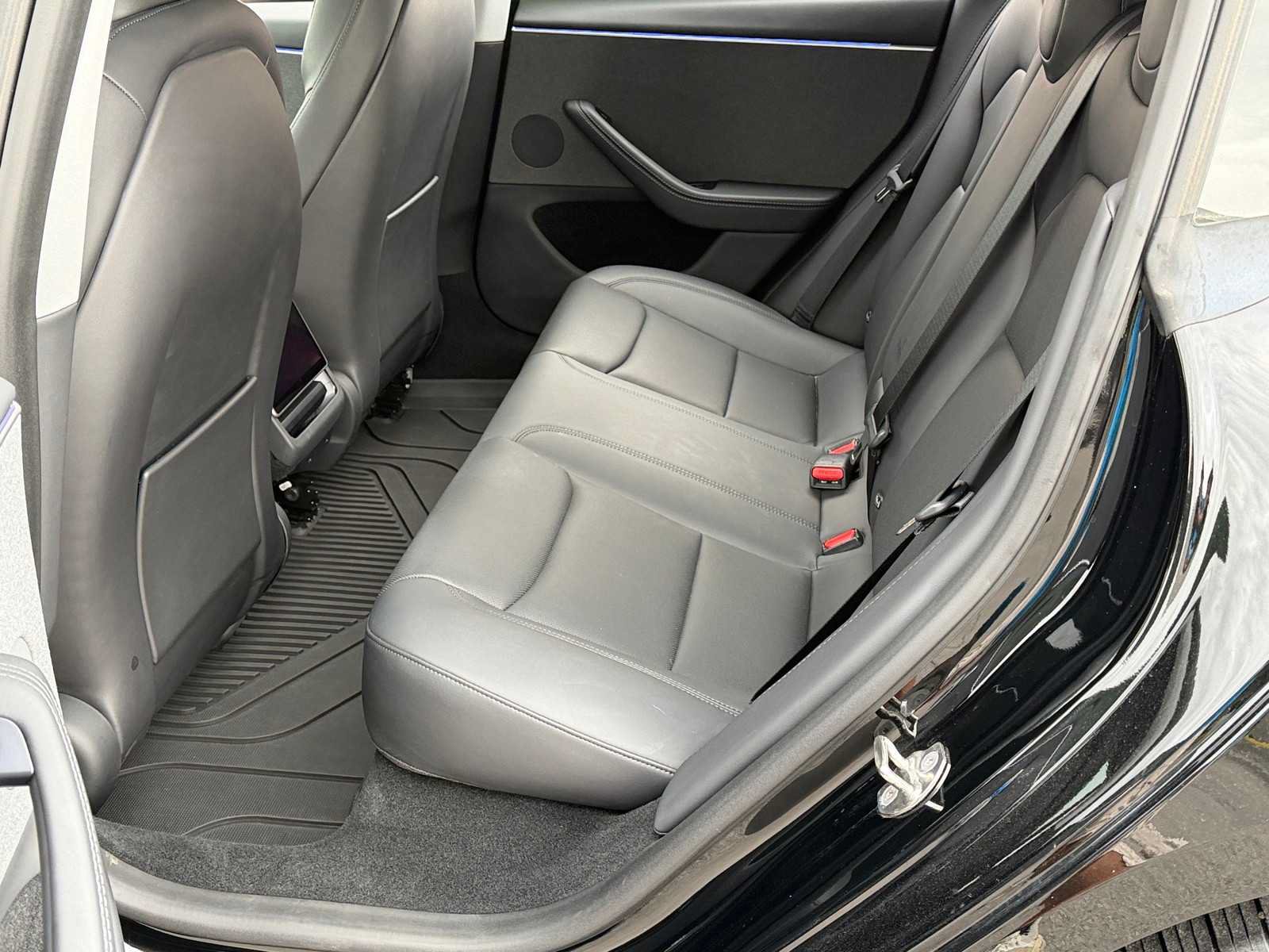 Used 2024 Tesla Model 3 Standard Range RWD image 23