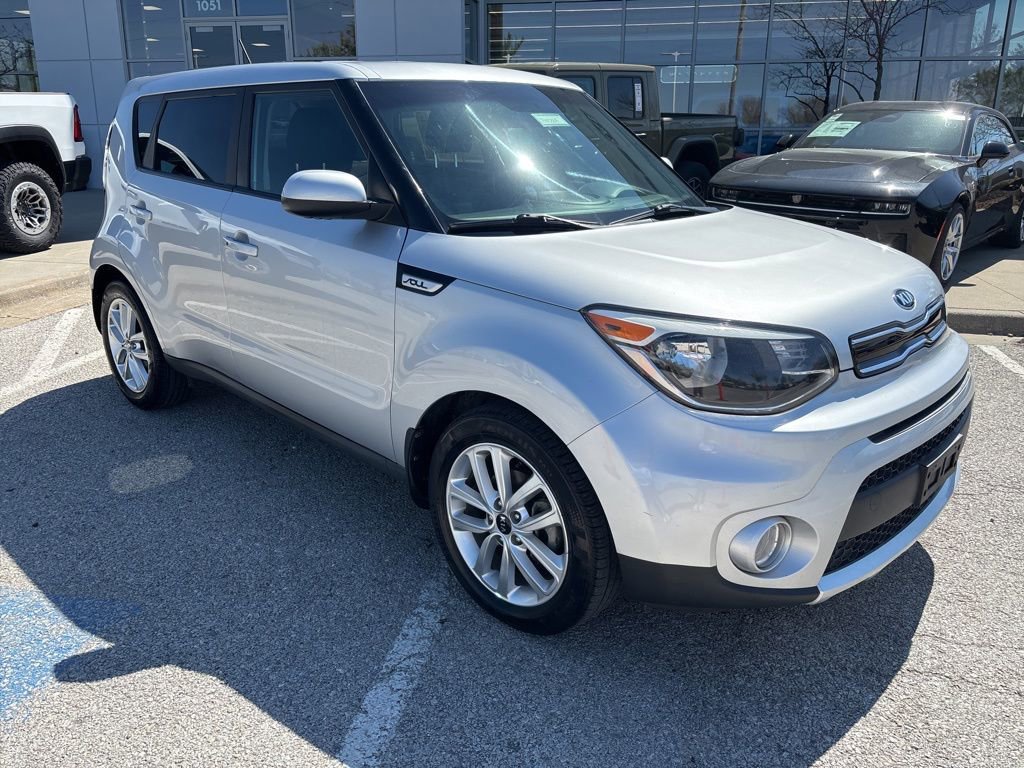 Used 2017 Kia Soul + w/ Audio Package image 6