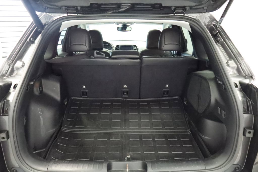 Used 2021 Jeep Cherokee Limited image 20