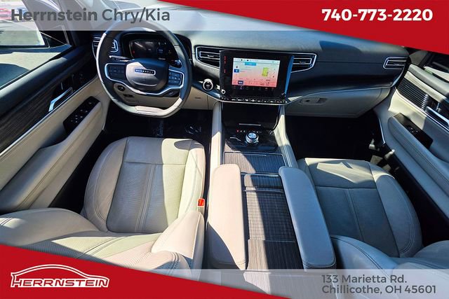 Used 2024 Jeep Wagoneer L Series II w/ Flexible Seating Group AWD/4WD image 10