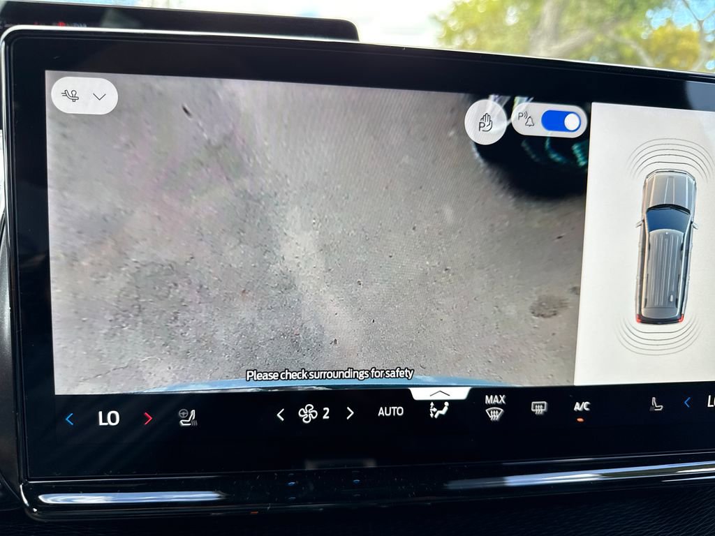 New 2025 Ford Expedition Max Platinum w/ Stealth Appearance Package image 27