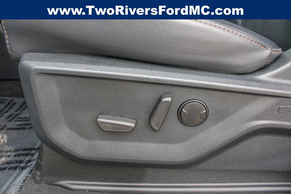 Used 2025 Ford F350 Lariat w/ FX4 Off-Road Package image 18