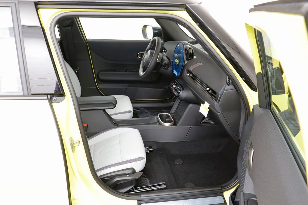 New 2026 MINI Cooper 4-Door Hardtop FWD image 20
