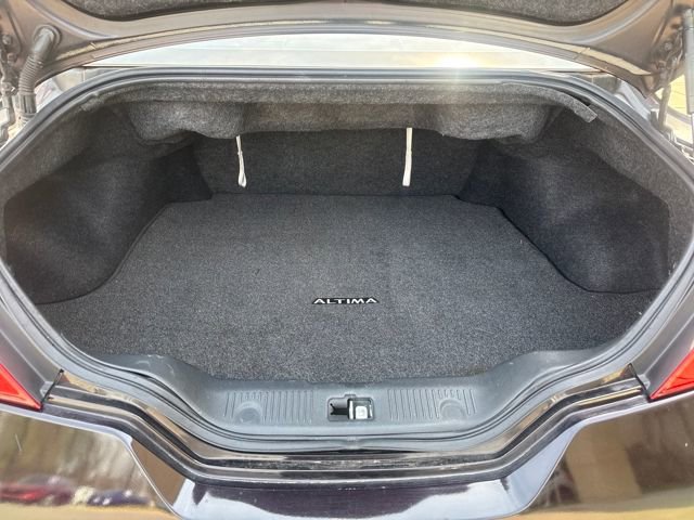 Used 2012 Nissan Altima 3.5 SR w/ 3.5SR Premium Pkg image 17