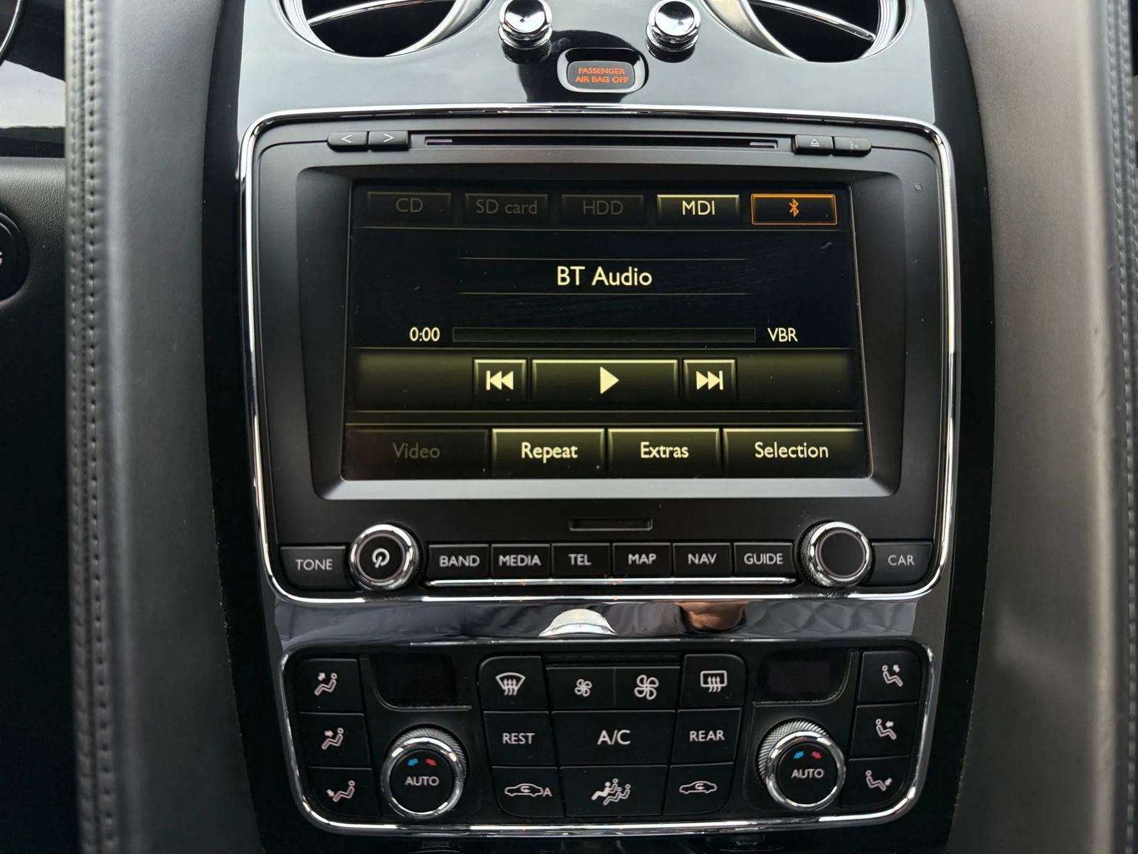 Used 2017 Bentley Continental GT image 25