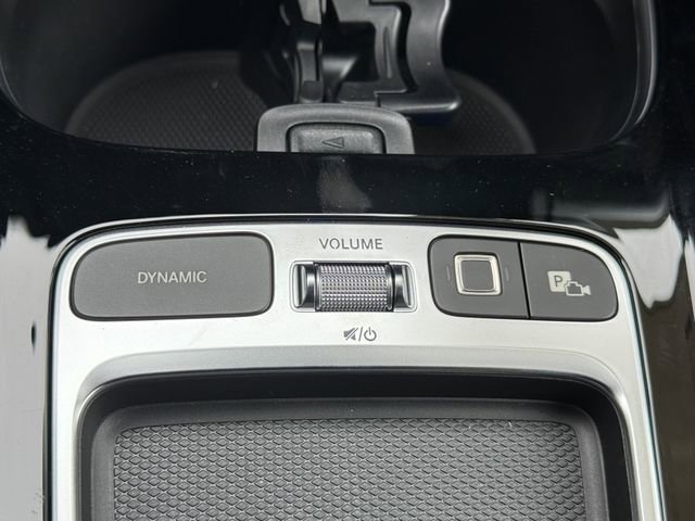 Used 2025 Mercedes-Benz GLB 250 4MATIC image 26