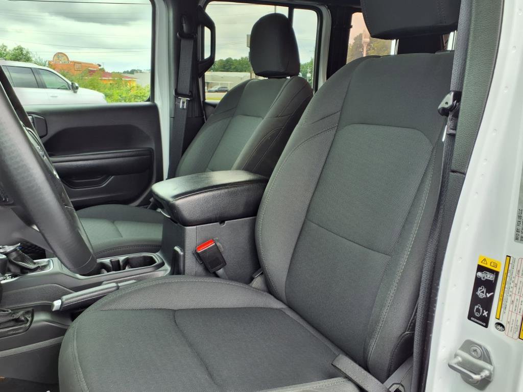 Used 2021 Jeep Wrangler Unlimited Sport image 3