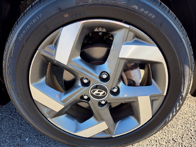 Used 2023 Hyundai Venue SEL FWD image 9