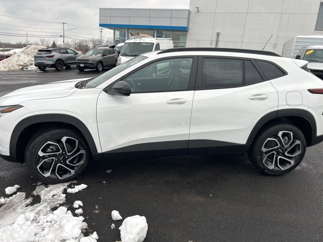 New 2026 Chevrolet Trax RS w/ Sunroof Package image 4