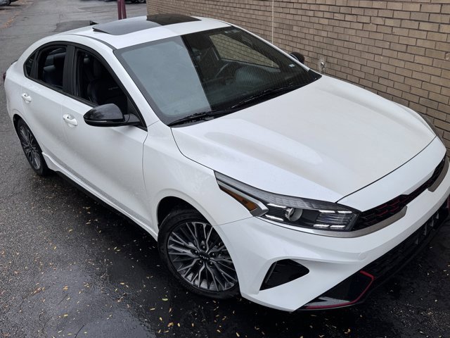 Used 2023 Kia Forte GT-Line w/ GT-Line Premium Package image 4