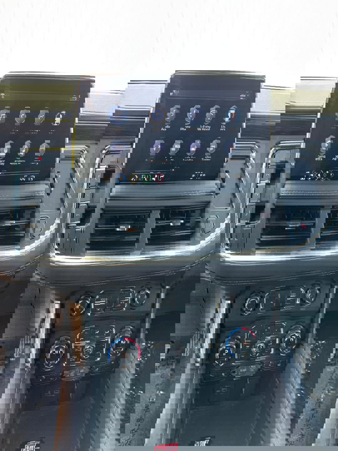 Used 2021 Chevrolet Tahoe LT w/ Luxury Package image 12