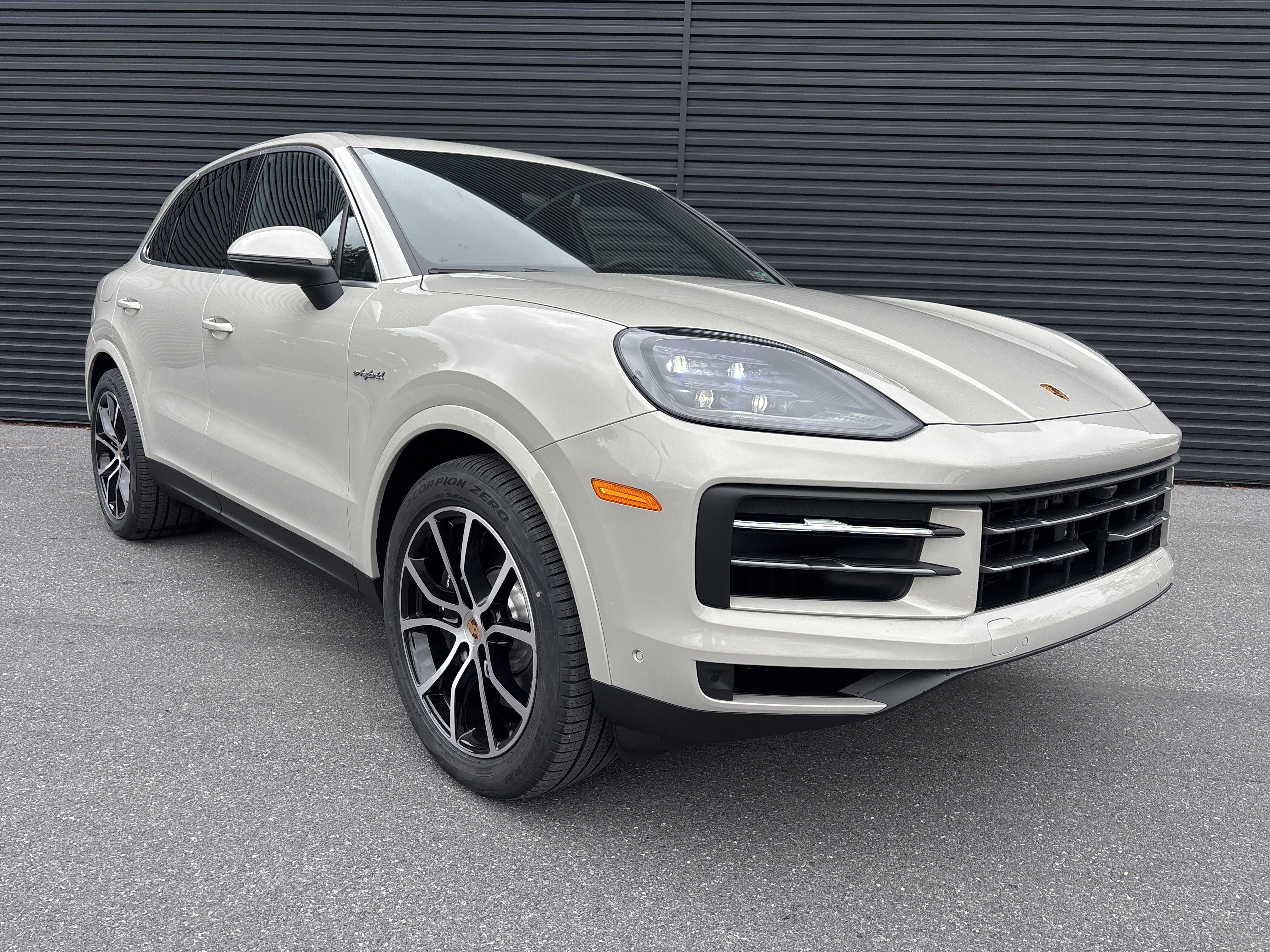 New 2026 Porsche Cayenne E-Hybrid AWD/4WD image 6