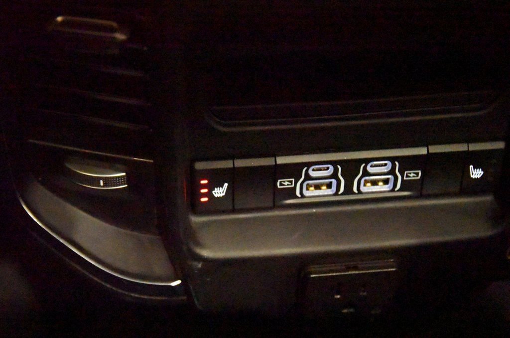 Used 2025 RAM 1500 Laramie image 33