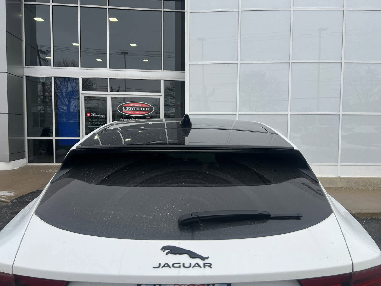 Used 2024 Jaguar E-PACE R-Dynamic SE image 17