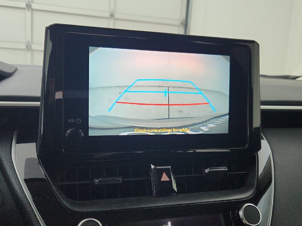 Used 2025 Toyota Corolla LE FWD image 27
