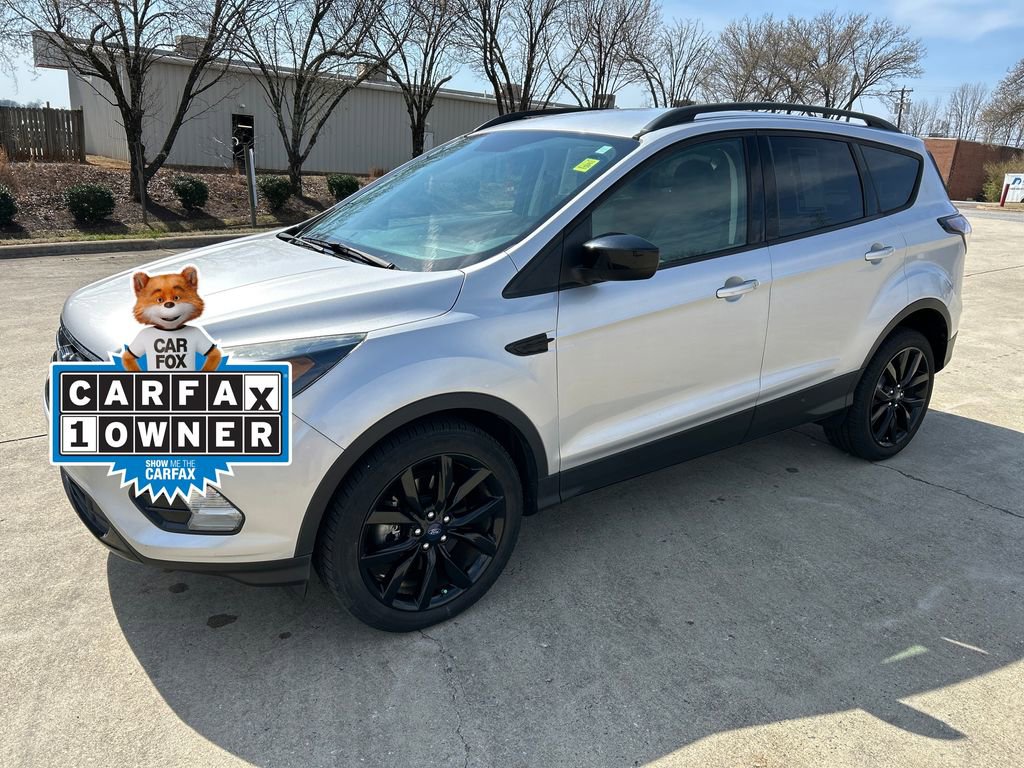 Used 2018 Ford Escape SE w/ SE Sport Appearance Package