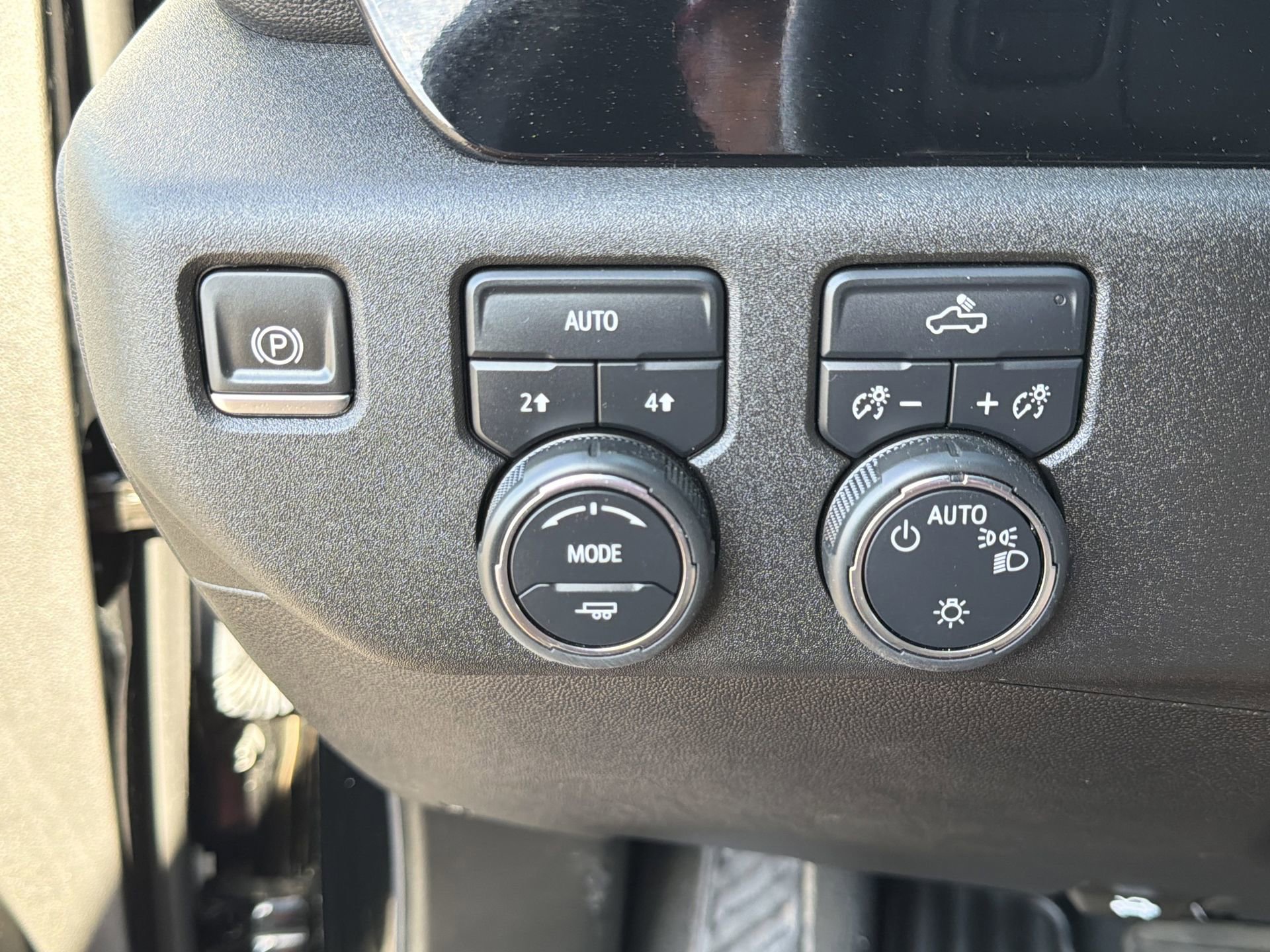 Used 2024 Chevrolet Silverado 1500 LT image 16