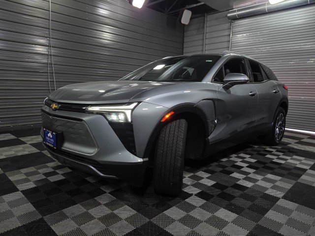 Used 2024 Chevrolet Blazer EV LT AWD/4WD image 41