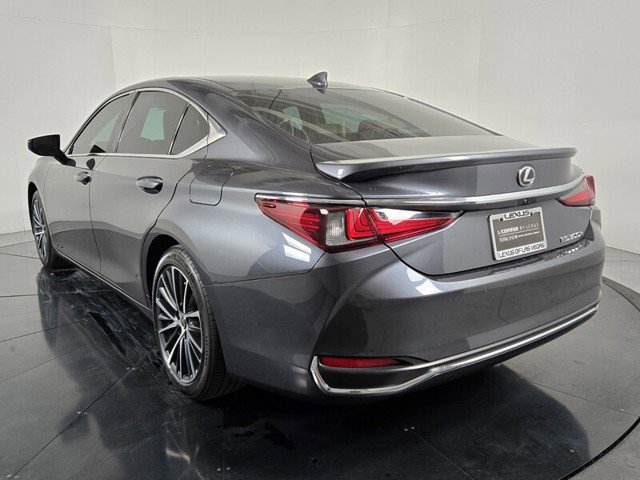 Certified 2025 Lexus ES 300h w/ Premium Package image 4