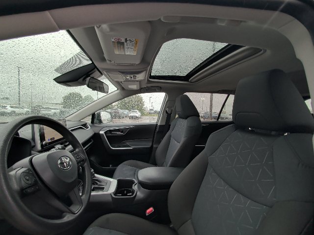 Used 2025 Toyota RAV4 XLE w/ Convenience Package FWD image 14