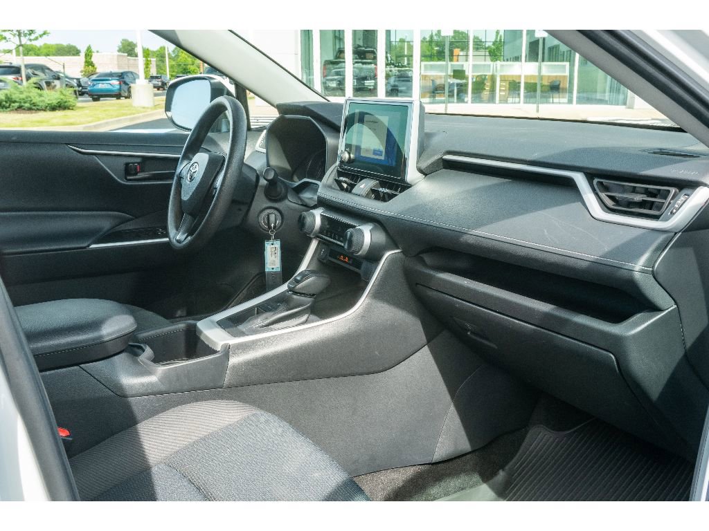 Used 2023 Toyota RAV4 LE FWD image 18