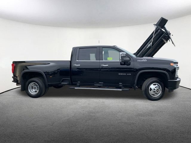 Used 2022 Chevrolet Silverado 3500 High Country w/ Technology Package image 14