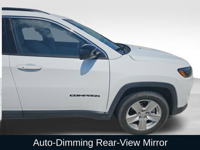 Used 2022 Jeep Compass Latitude w/ Convenience Group FWD image 16