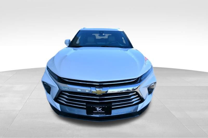 Used 2025 Chevrolet Blazer Premier w/ Driver Confidence II Package AWD/4WD image 11