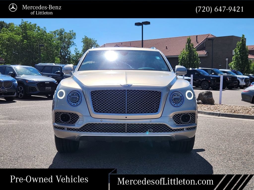 Used 2018 Bentley Bentayga AWD/4WD image 2