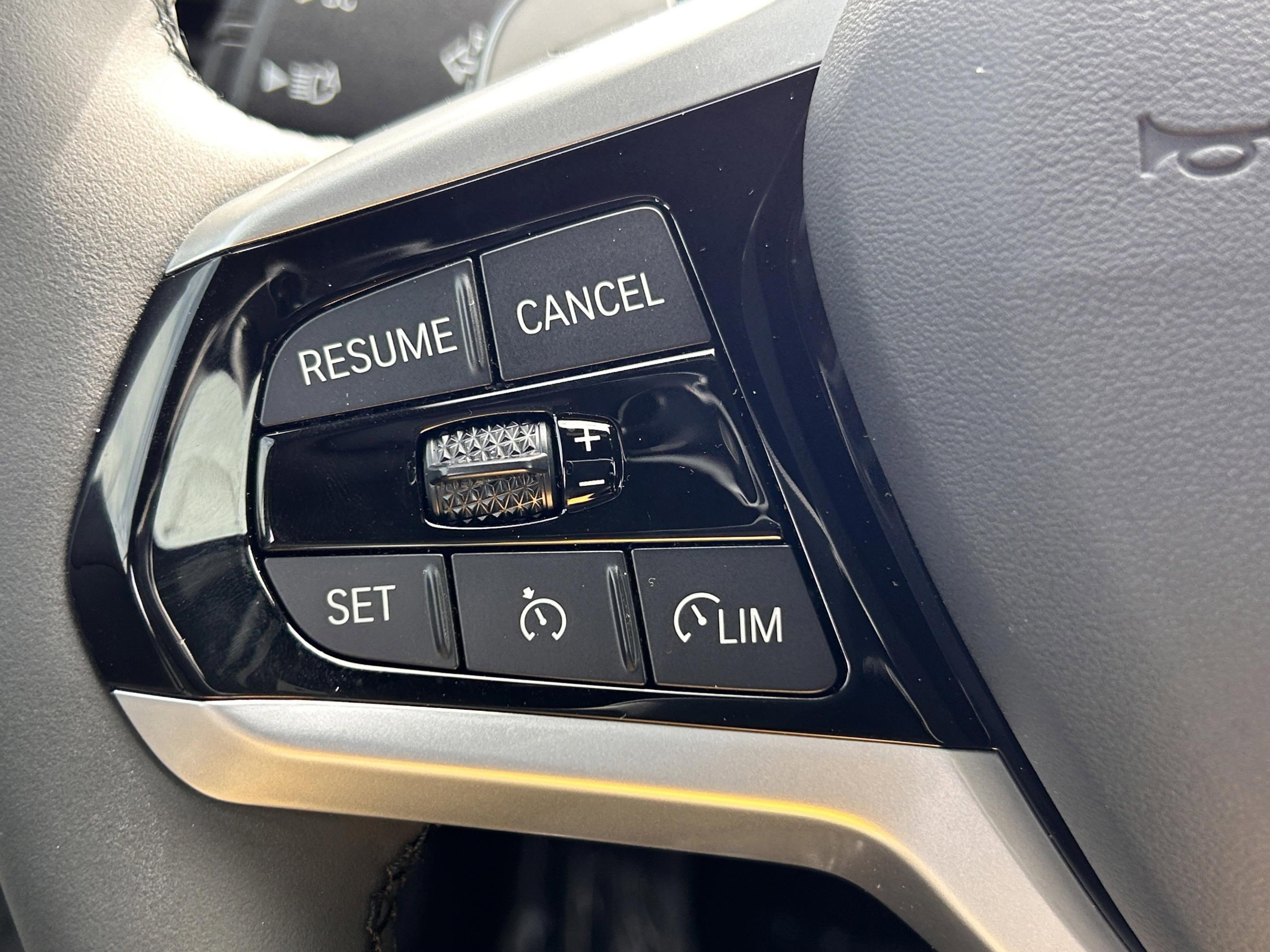 Used 2026 BMW 330i Sedan w/ Premium Package image 11