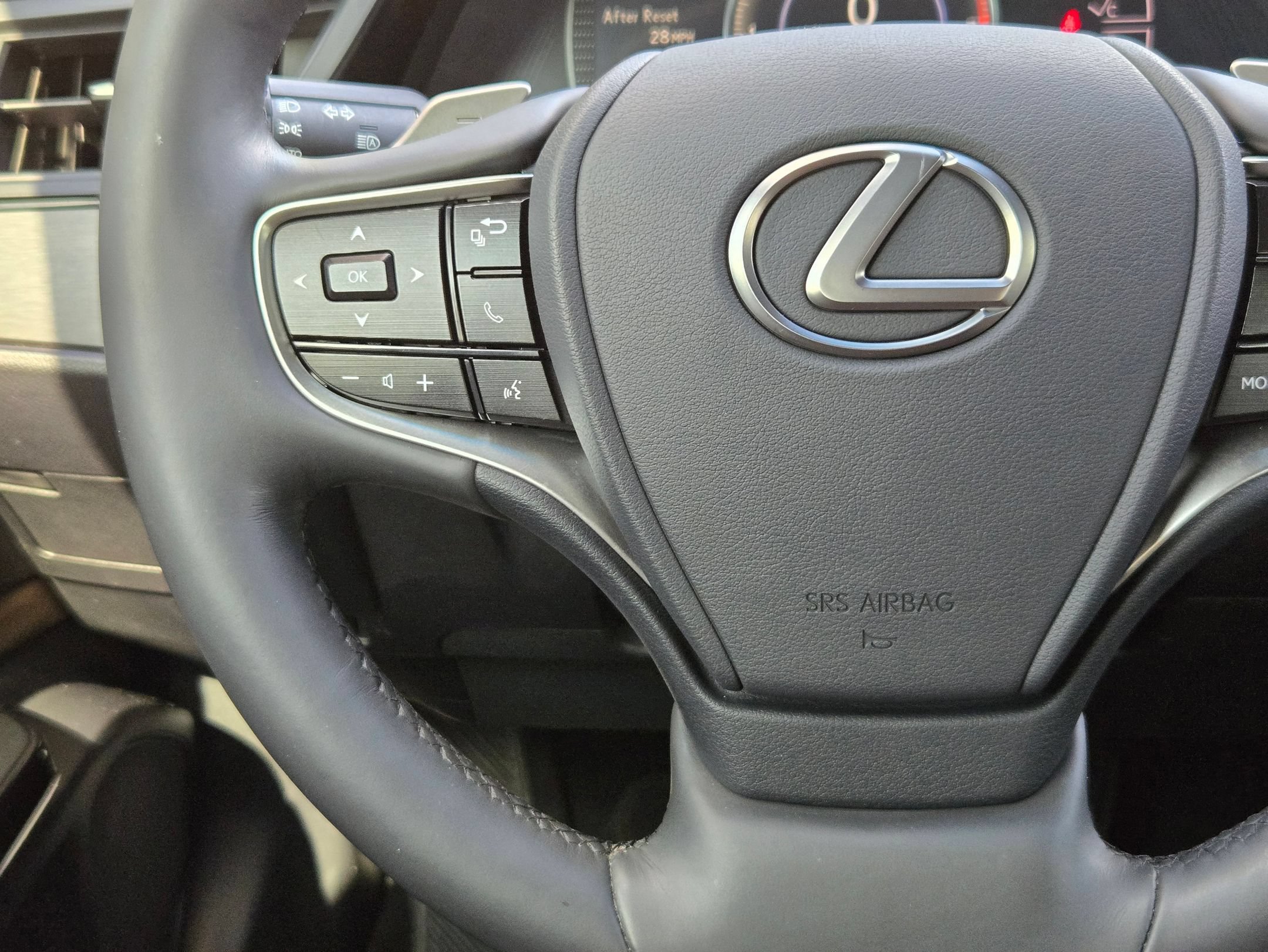 Used 2023 Lexus ES 350 w/ Premium Package FWD image 21