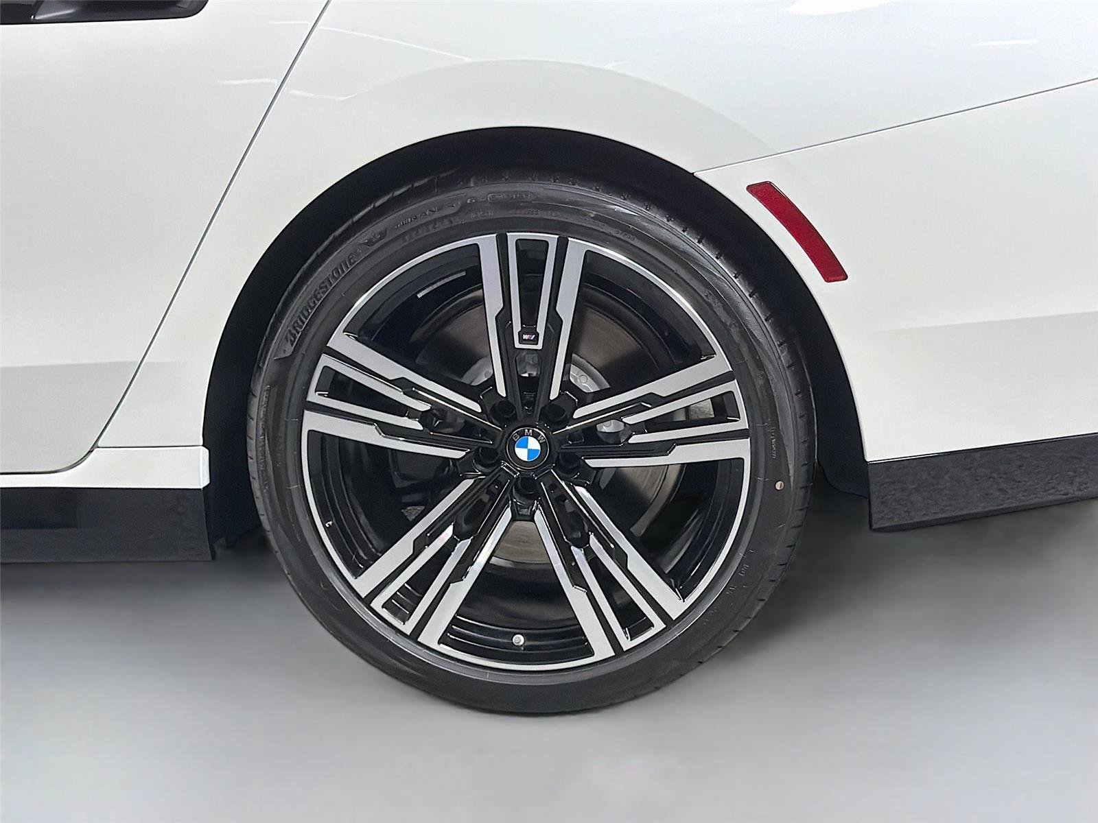 New 2026 BMW 740i w/ Premium Package RWD image 27