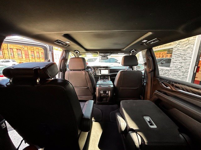 Used 2023 GMC Yukon XL Denali AWD/4WD image 30