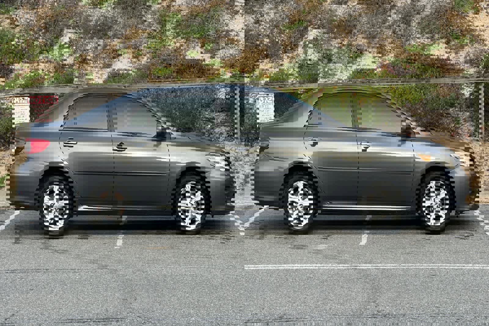 Used 2011 Toyota Corolla LE w/ Premium Pkg image 6