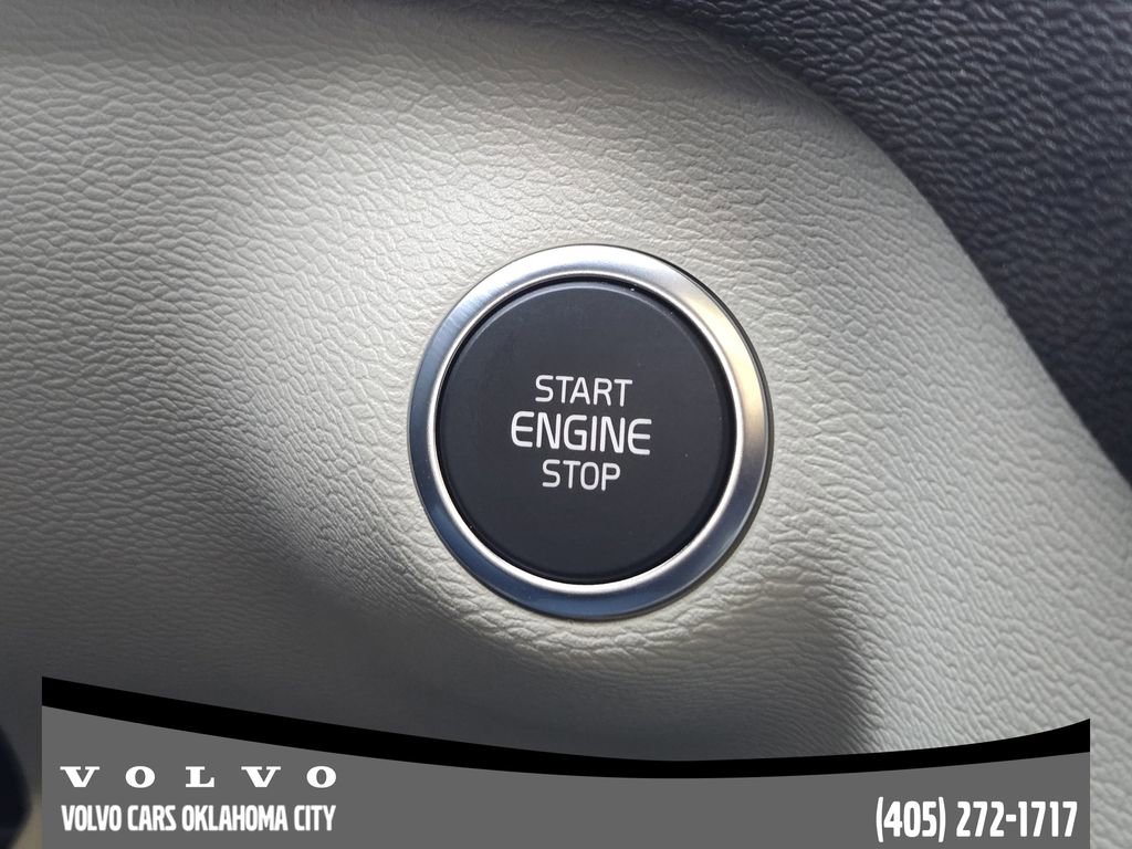 Certified 2026 Volvo XC40 B5 Plus w/ Climate Package image 20