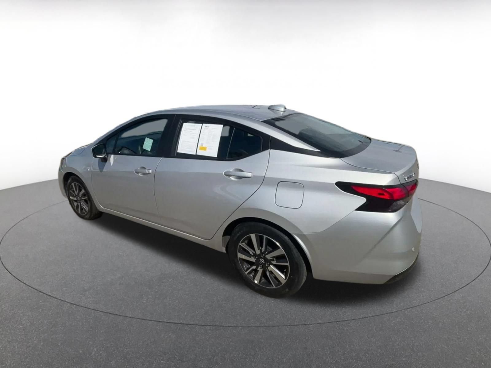 Used 2025 Nissan Versa SV FWD image 9