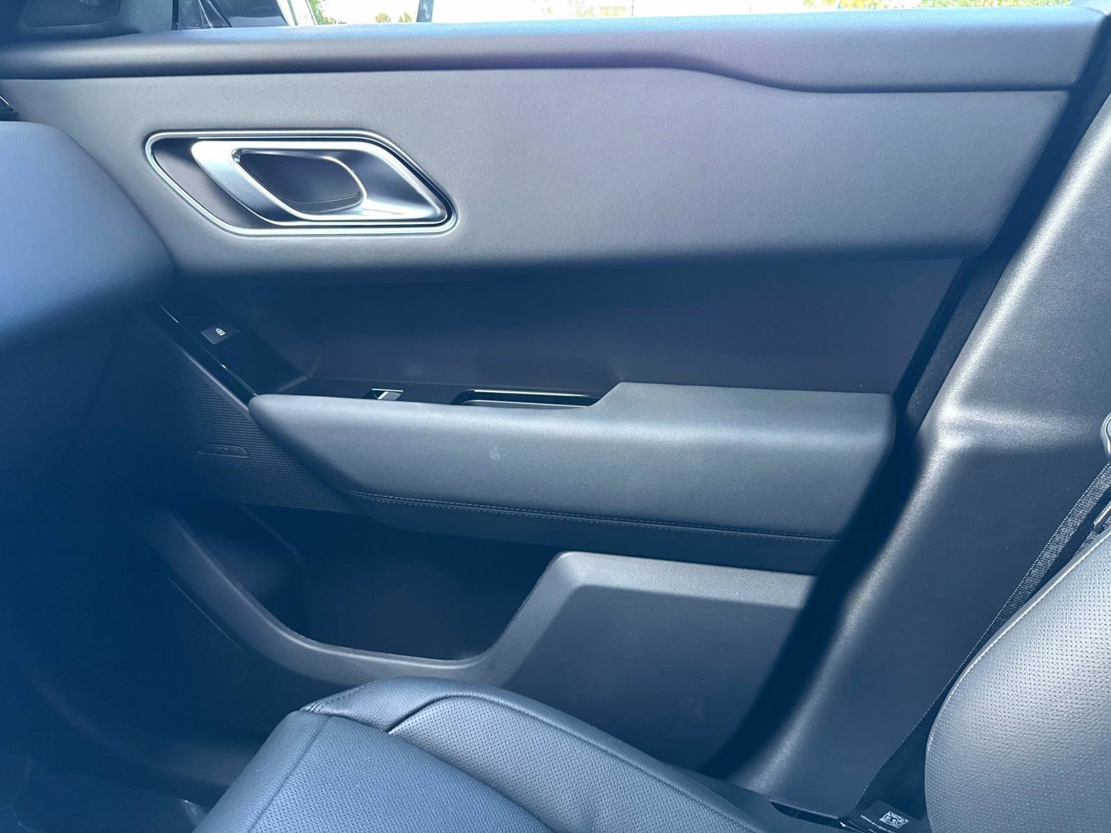 New 2026 Land Rover Range Rover Velar Dynamic SE image 24