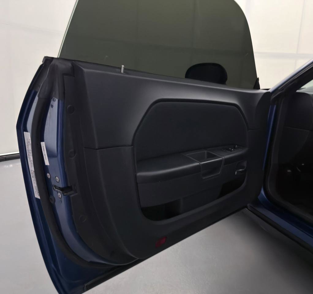 Used 2010 Dodge Challenger SE image 17