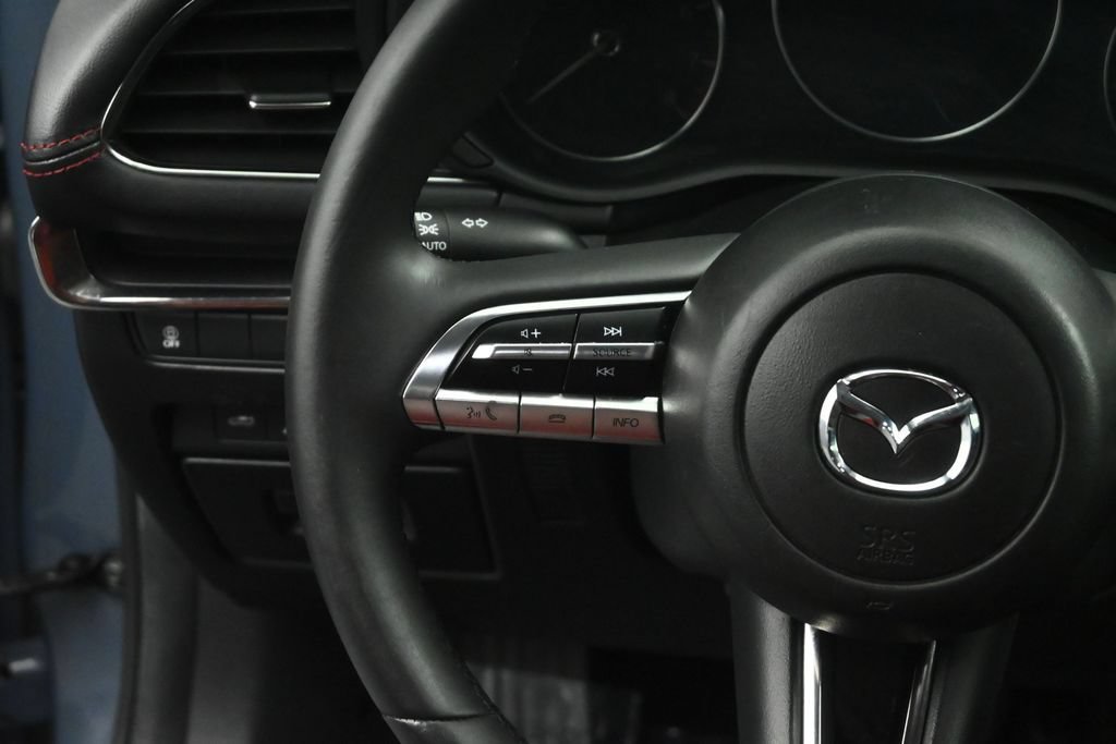 Used 2022 MAZDA MAZDA3 s FWD image 35
