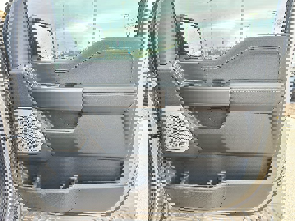 New 2025 Ford F150 Lariat w/ Equipment Group 502A High image 33